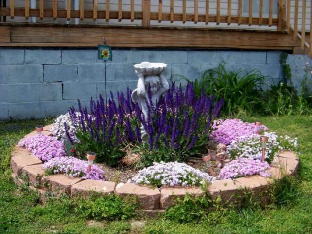 16 Small Flower Gardens That Will Beautify Your Outdoor Space