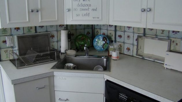 18 Space-Saving Corner Sink Ideas That Are Ideal For Small Kitchens