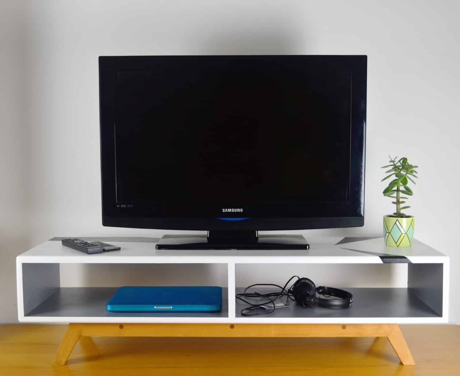 15 Compelling Handmade Media Console Designs For Your Living Room