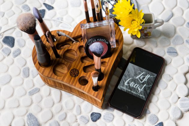 15 Cool And Practical Handmade Makeup Organizer Designs