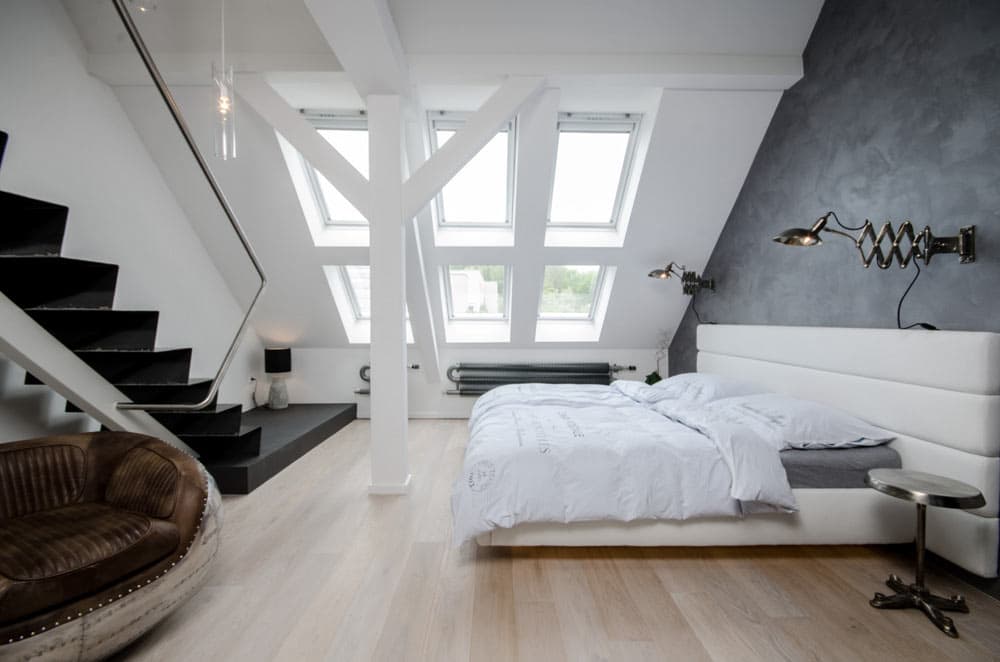 15 Marvelous Attic Interiors With Big Windows That Will Delight You 15 Marvelous Attic Interiors With Big Windows That Will Delight You