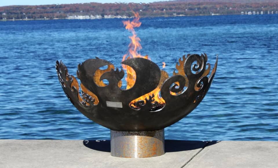 17 Extravagant Backyard Fireplaces & Fire Pits That Will Leave You Speechless 17 Extravagant Backyard Fireplaces & Fire Pits That Will Leave You Speechless
