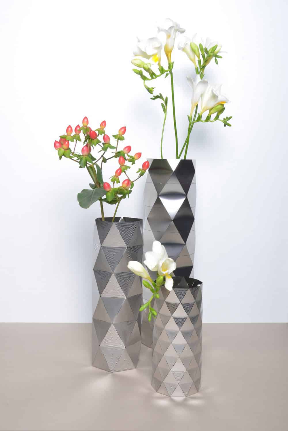 15 Captivating Modern Vases That Are Worth Your Time