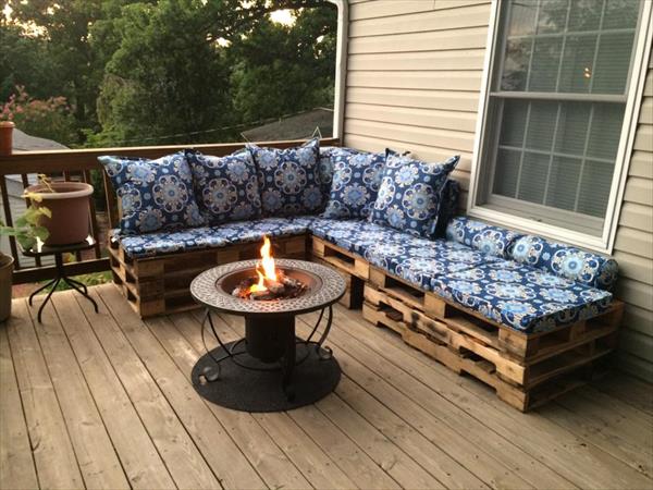 19 Insanely Awesome DIY Pallet Sofas That Are Worth Talking About