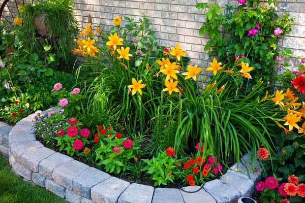16 Small Flower Gardens That Will Beautify Your Outdoor Space