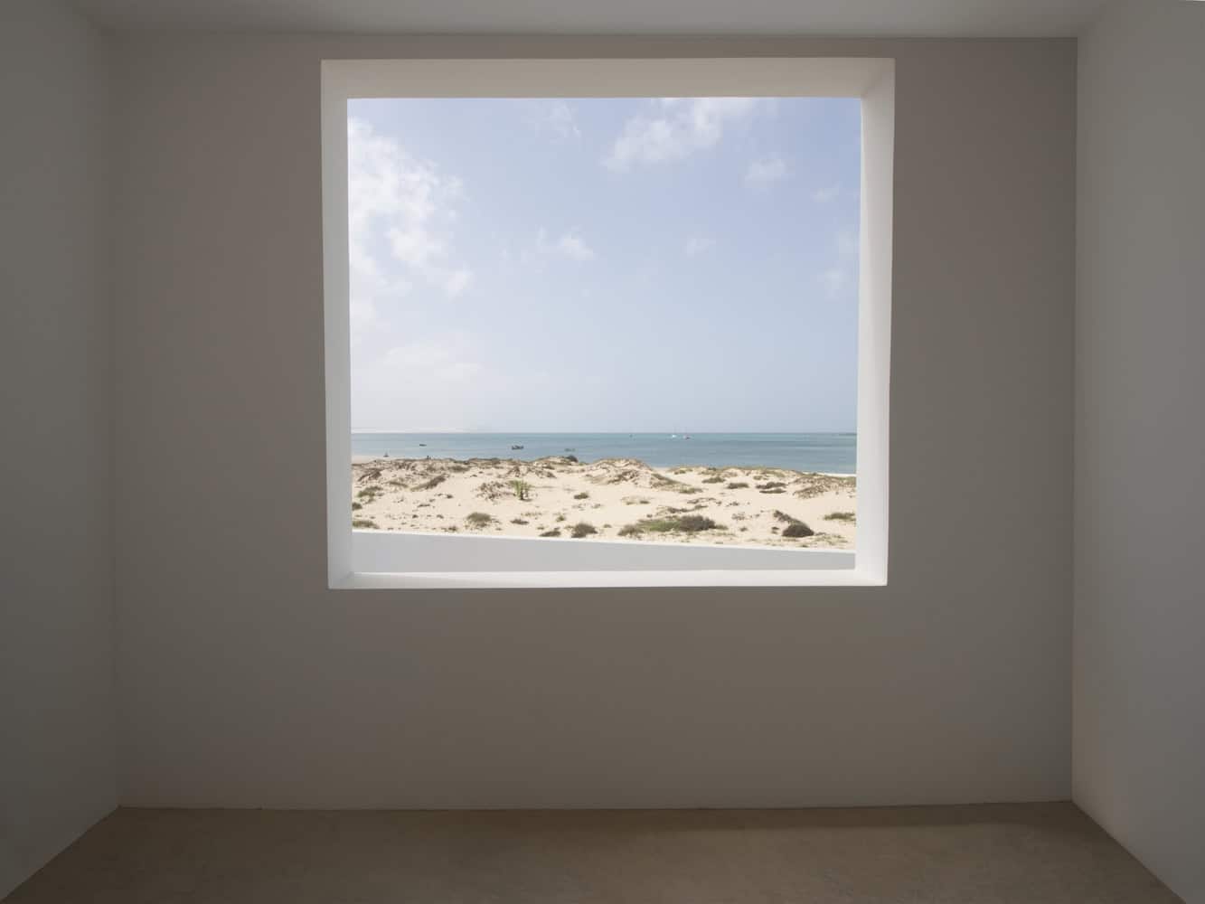 House in Estoril Beach by José Adrião Arquitectos in Praia do Estoril, Cape Verde House in Estoril Beach by José Adrião Arquitectos in Praia do Estoril, Cape Verde