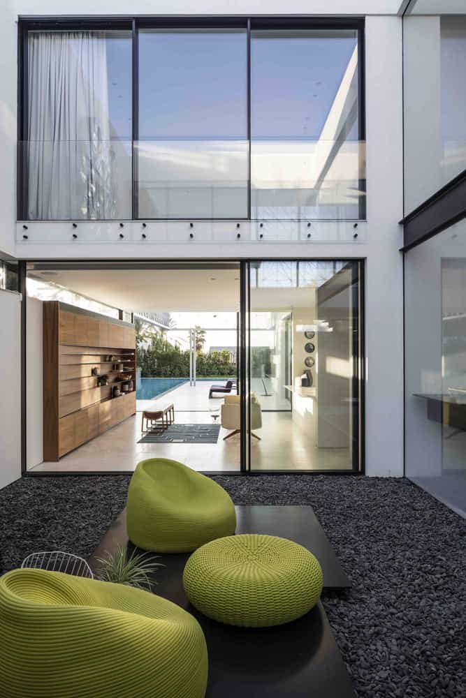 N2 House by Pitsou Kedem Architects in Hezeliya Pituach, Israel N2 House by Pitsou Kedem Architects in Hezeliya Pituach, Israel