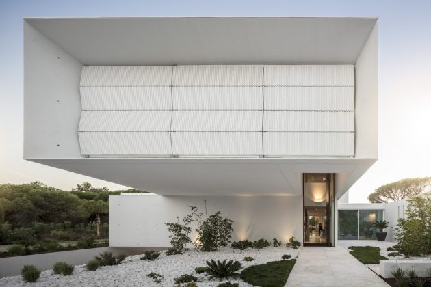 QL House by Visioarq Arquitectos in Faro, Portugal