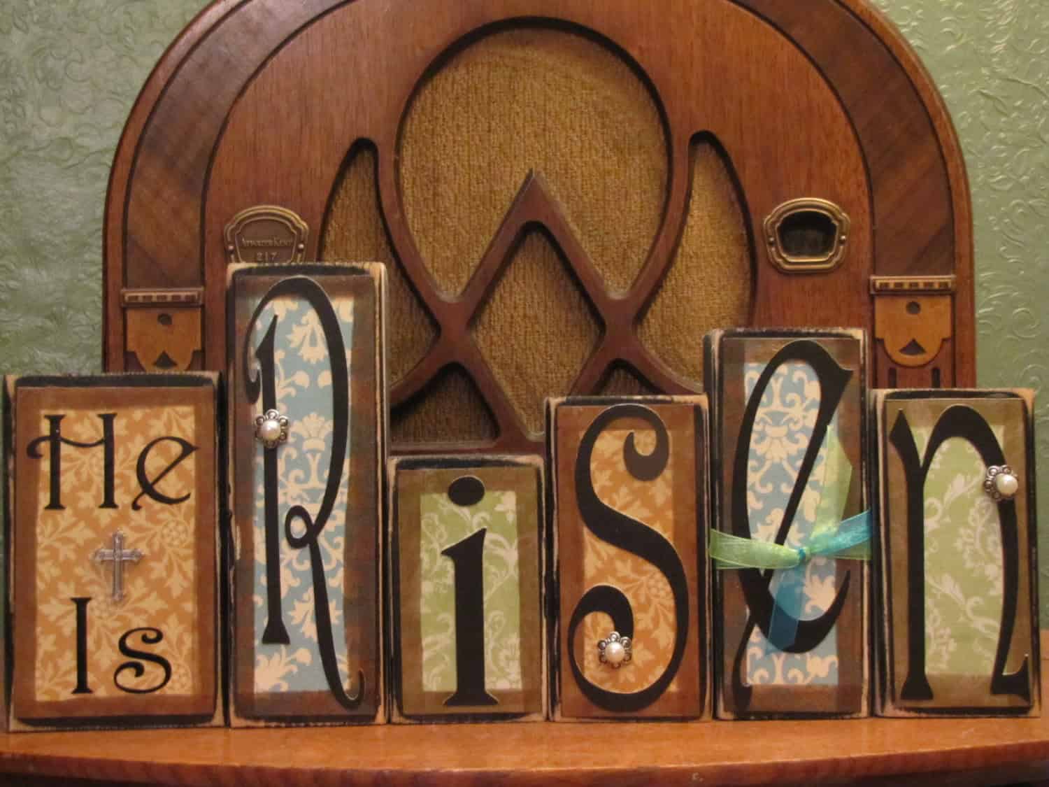 Easter Religious Sign – He Is Risen Easter Religious Sign – He Is Risen