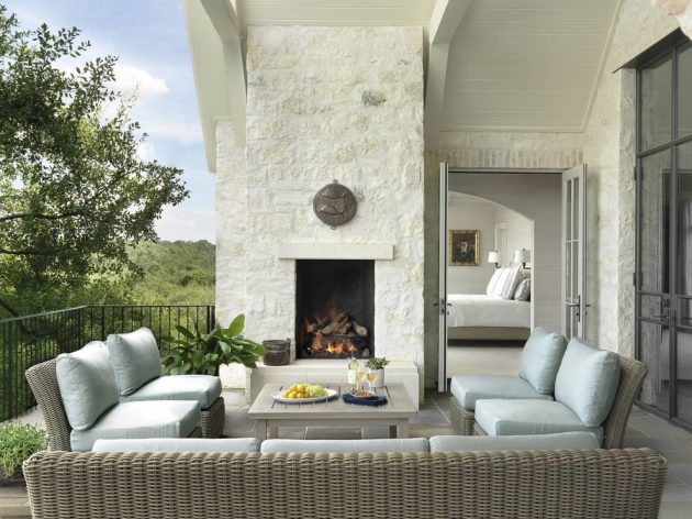 15 Magnificent Transitional Balcony Designs You'll Enjoy