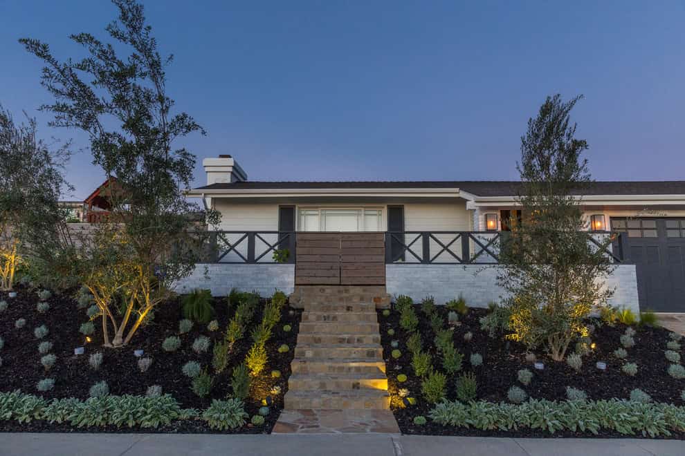 15 Mesmerizing Transitional Exterior Designs That Will Stun You 15 Mesmerizing Transitional Exterior Designs That Will Stun You