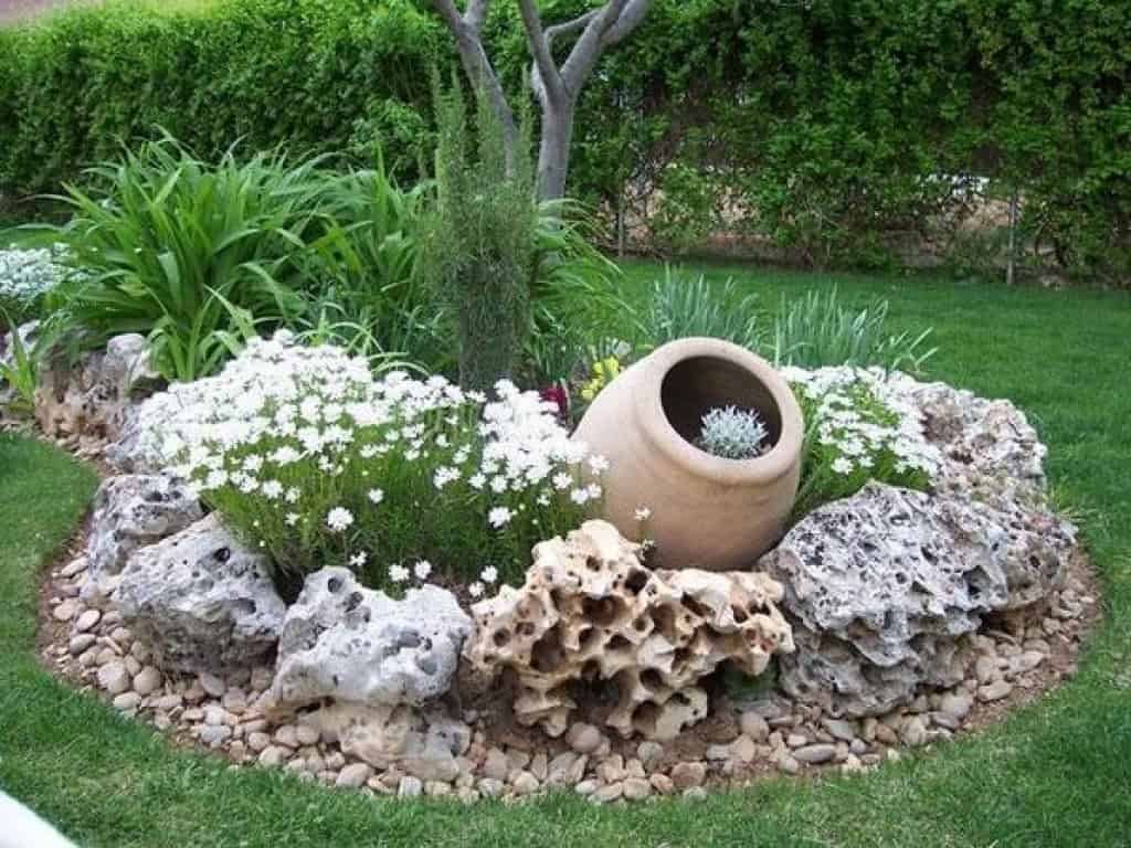 17 Outstanding Small Garden Designs That Will Delight You 17 Outstanding Small Garden Designs That Will Delight You