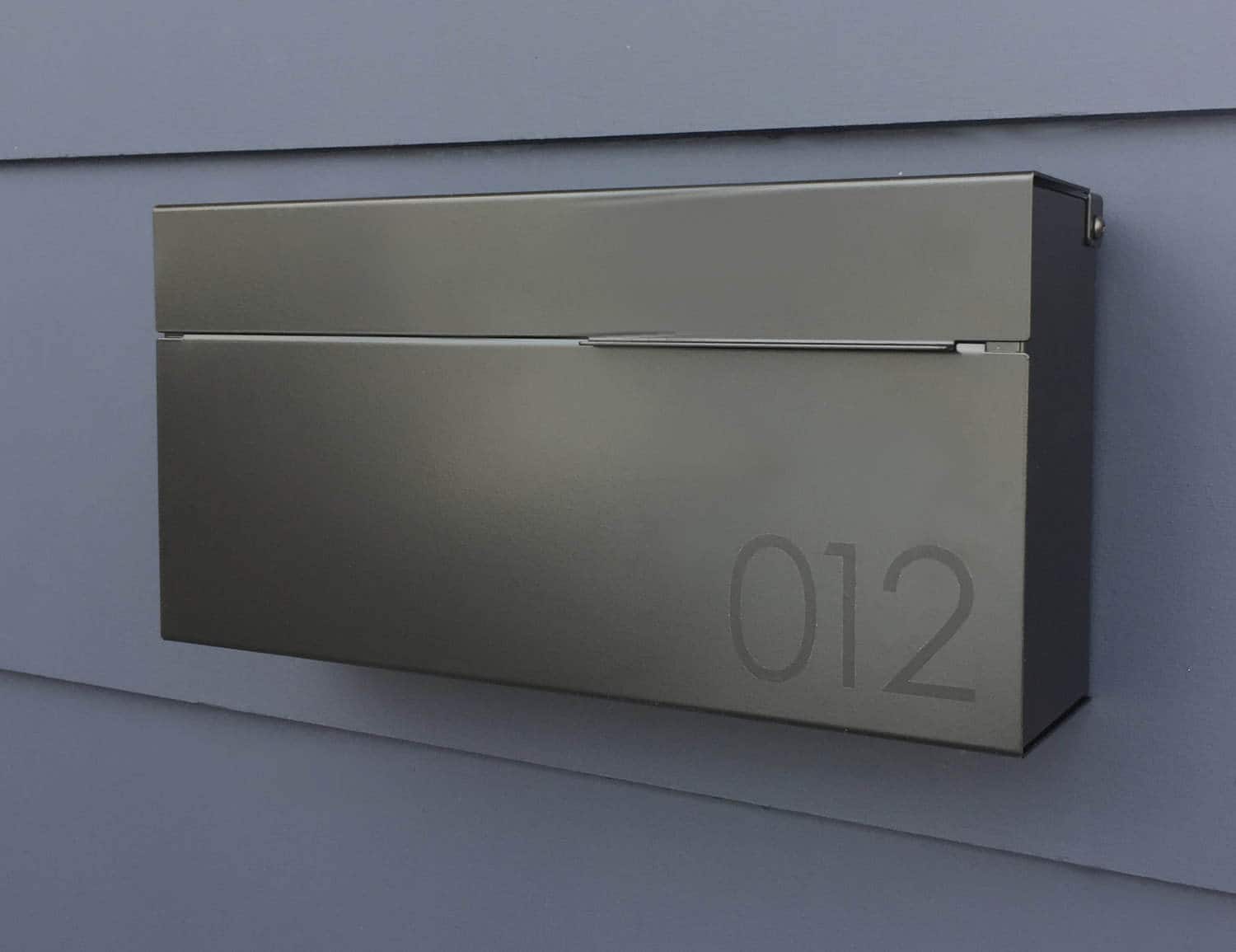 Black Modern contemporary mailbox Black Modern contemporary mailbox
