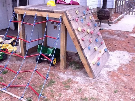 17 Fascinating Garden Playgrounds To Surprise Your Children