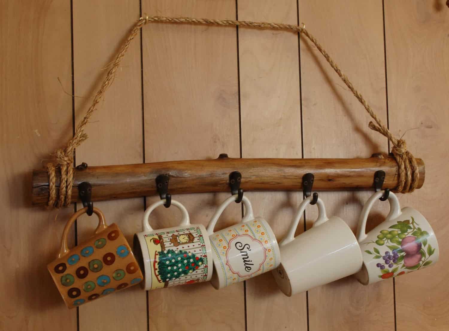 17 Rustic Handmade Mug Rack Designs For Your Kitchen