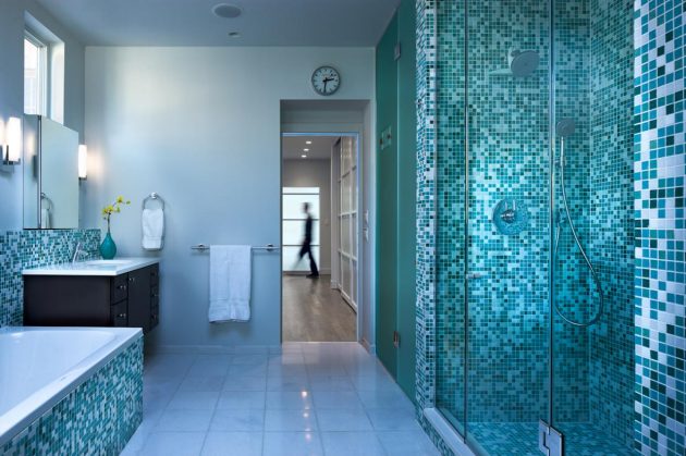 17 Cheerful Ideas To Decorate Functional Colorful Bathroom
