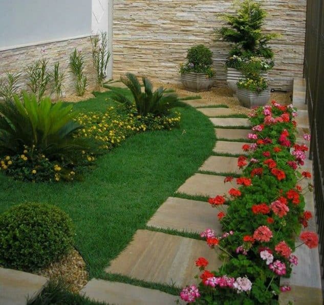 17 Outstanding Small Garden Designs That Will Delight You 17 Outstanding Small Garden Designs That Will Delight You