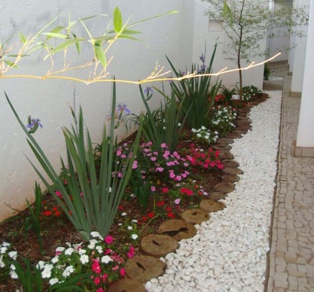 17 Outstanding Small Garden Designs That Will Delight You 17 Outstanding Small Garden Designs That Will Delight You