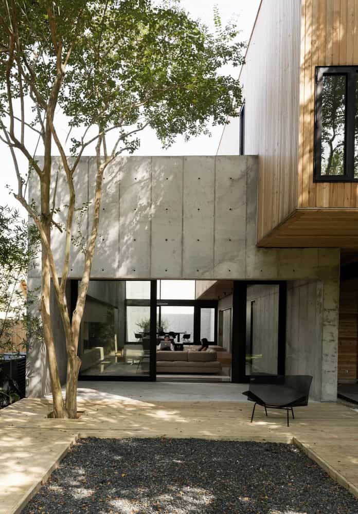 Concrete Box House by Robertson Design in Houston, Texas Concrete Box House by Robertson Design in Houston, Texas
