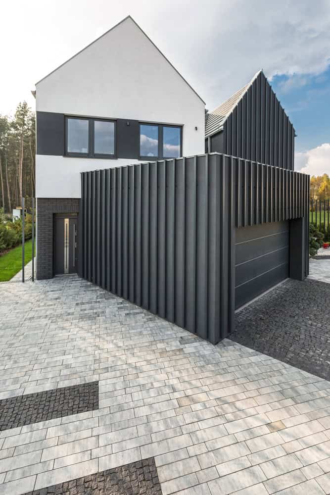 Fence House by mode:lina architekci in Borówiec, Poland Fence House by mode:lina architekci in Borówiec, Poland