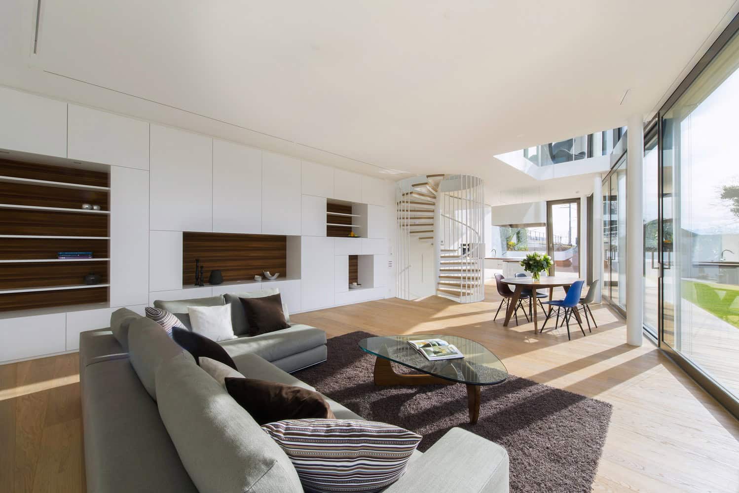 Flexhouse by Evolution Design in Meilen, Switzerland Flexhouse by Evolution Design in Meilen, Switzerland