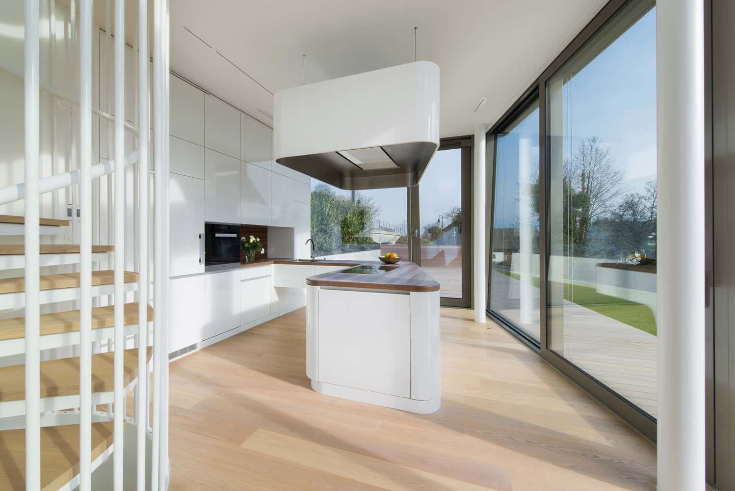 Flexhouse by Evolution Design in Meilen, Switzerland Flexhouse by Evolution Design in Meilen, Switzerland