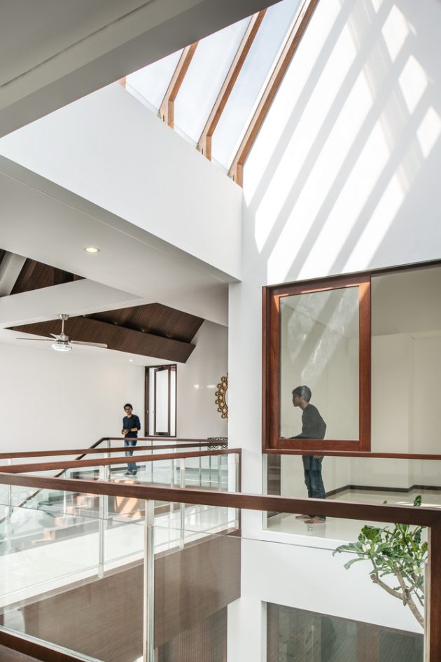 Spouse House by Parametr Architecture in Jakarta, Indonesia