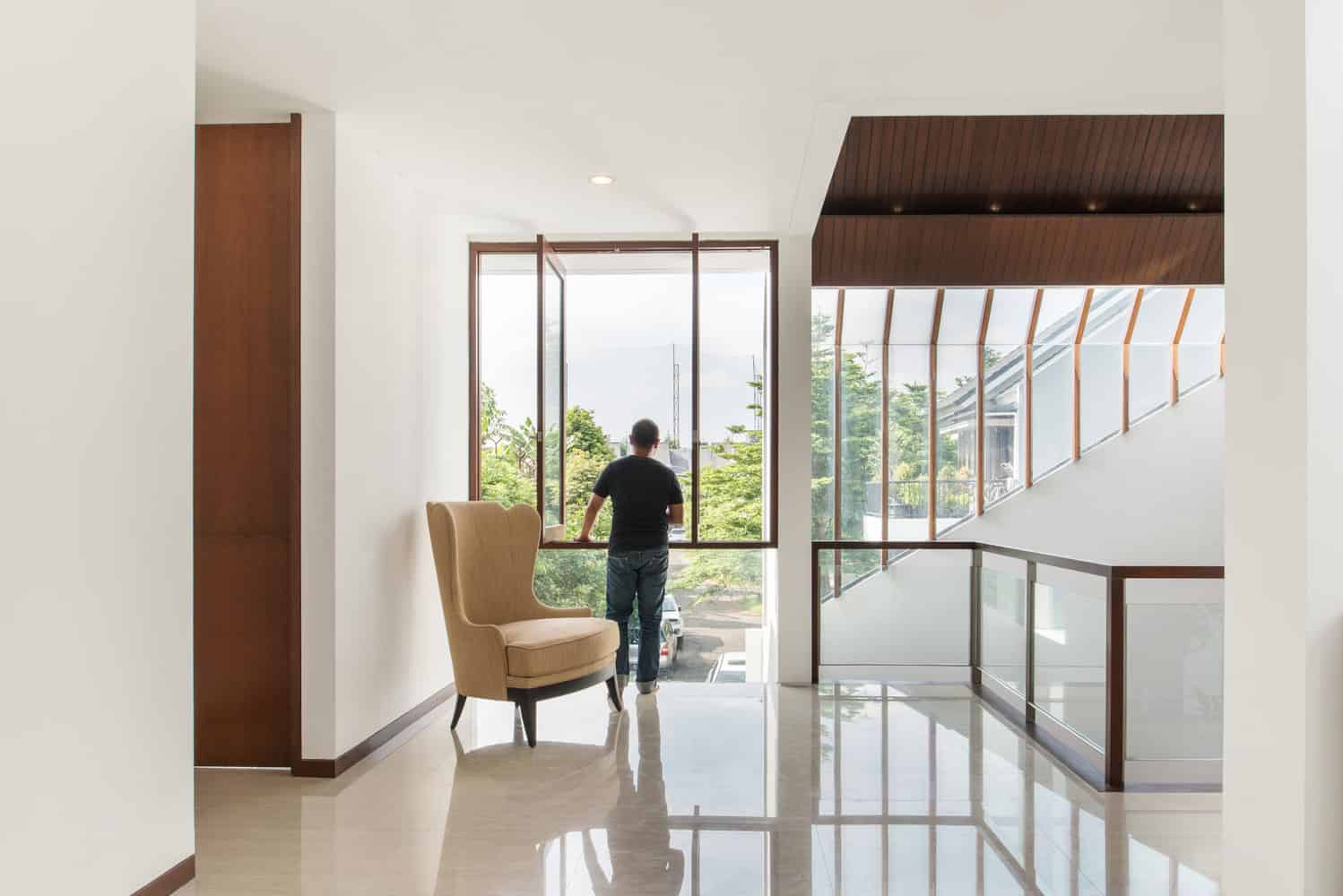 Spouse House by Parametr Architecture in Jakarta, Indonesia Spouse House by Parametr Architecture in Jakarta, Indonesia