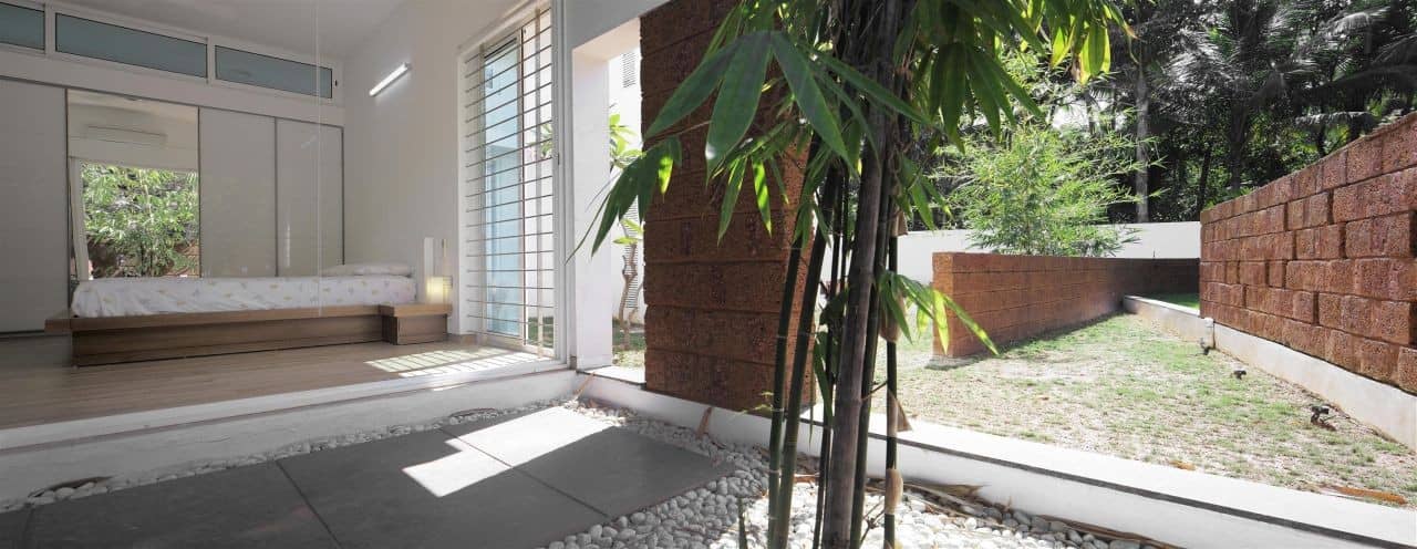 The Running Wall Residence by LIJO RENY Architects in Thalassery, India The Running Wall Residence by LIJO RENY Architects in Thalassery, India