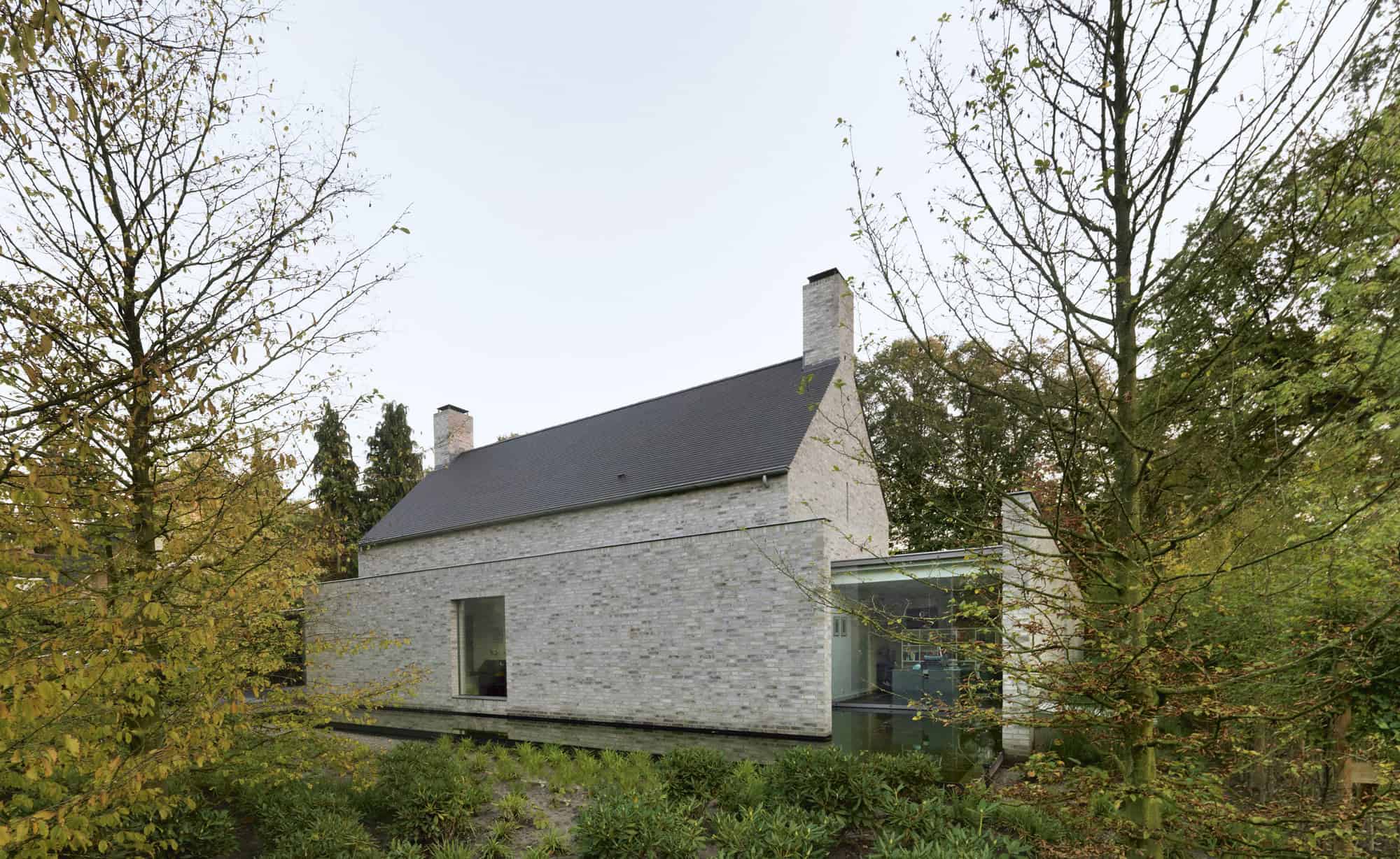 Villa Rotonda by Bedaux de Brouwer Architects in Goirle, The Netherlands Villa Rotonda by Bedaux de Brouwer Architects in Goirle, The Netherlands