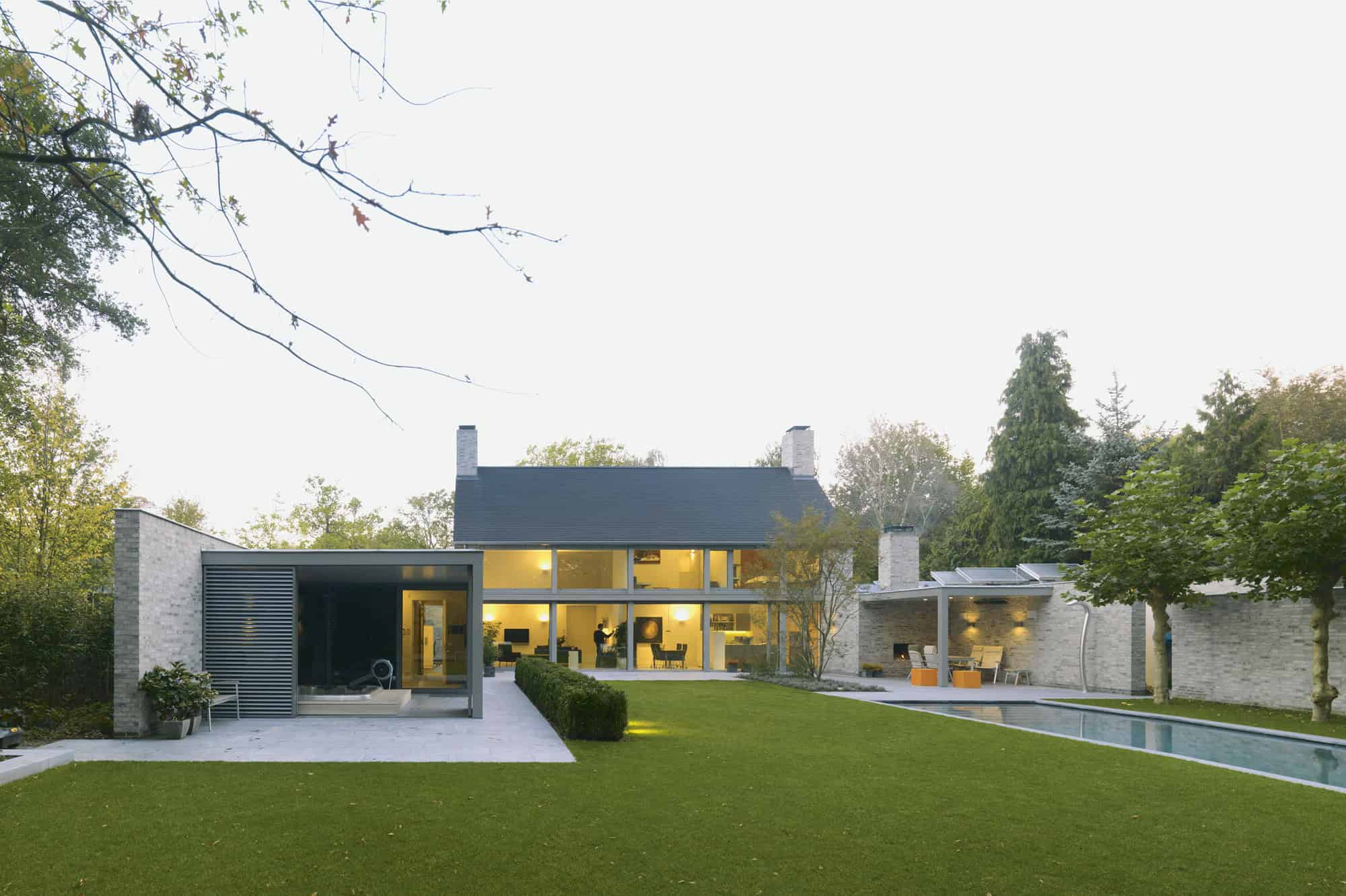 Villa Rotonda by Bedaux de Brouwer Architects in Goirle, The Netherlands Villa Rotonda by Bedaux de Brouwer Architects in Goirle, The Netherlands