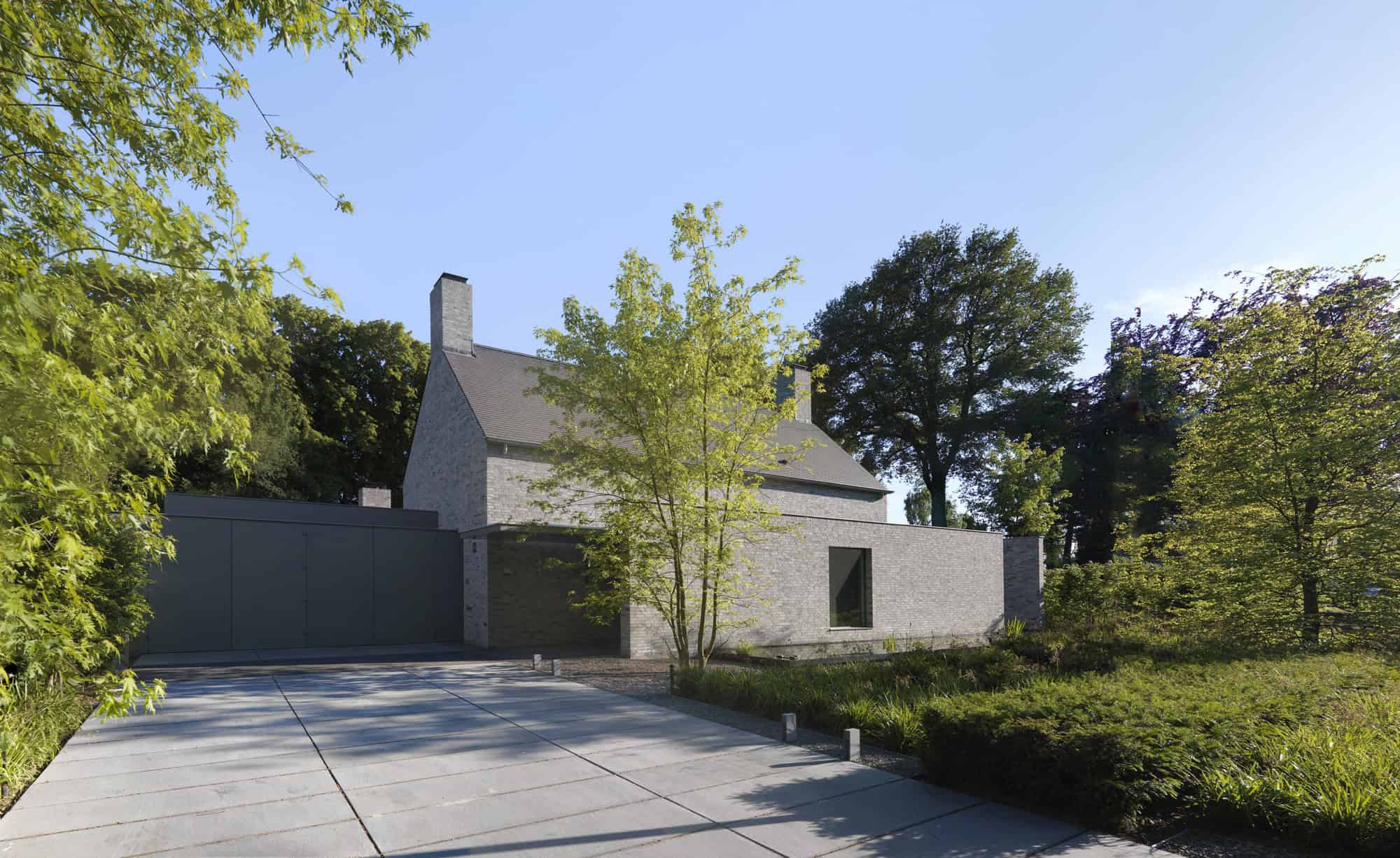 Villa Rotonda by Bedaux de Brouwer Architects in Goirle, The Netherlands Villa Rotonda by Bedaux de Brouwer Architects in Goirle, The Netherlands