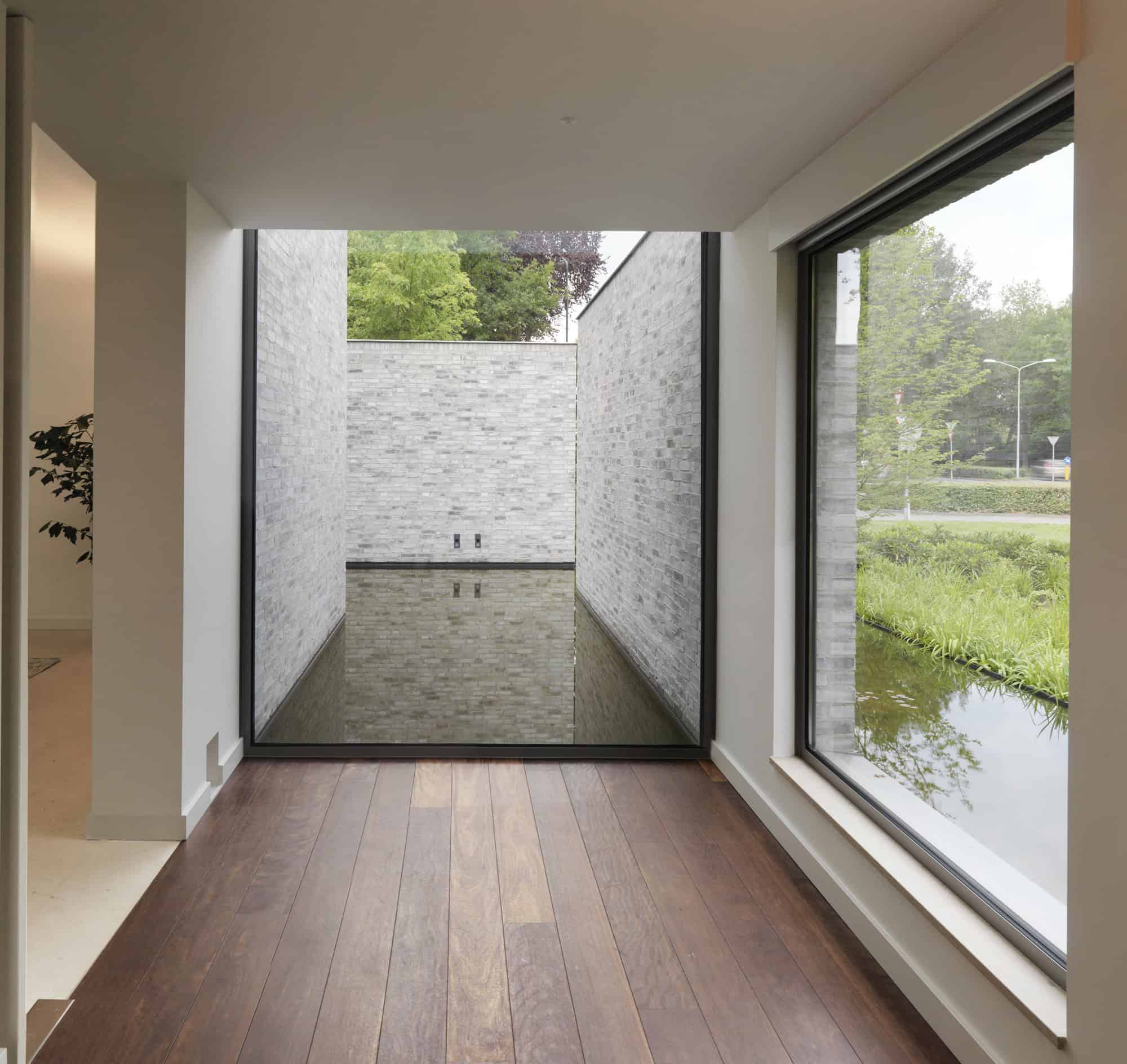 Villa Rotonda by Bedaux de Brouwer Architects in Goirle, The Netherlands Villa Rotonda by Bedaux de Brouwer Architects in Goirle, The Netherlands