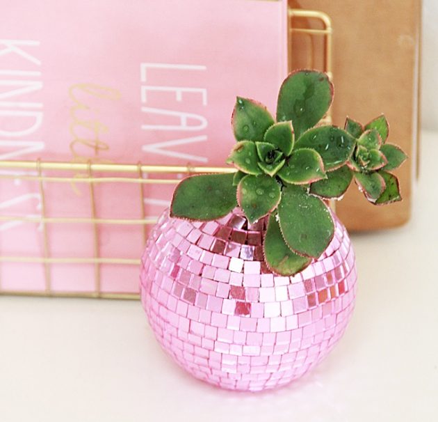 17 Captivating DIY Planters That You Can Do For Free