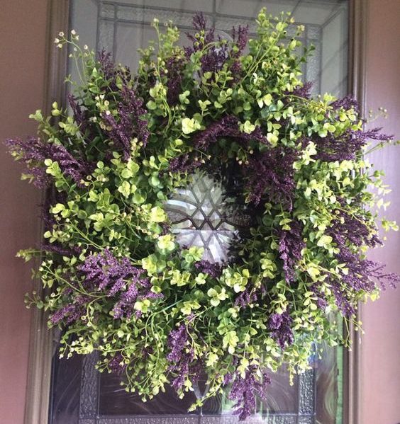 19 Divine Floral Wreath Designs That Are Easy To Make