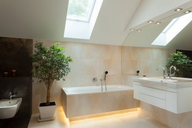 17 Outstanding Ideas For Decorating Bathroom With Skylight