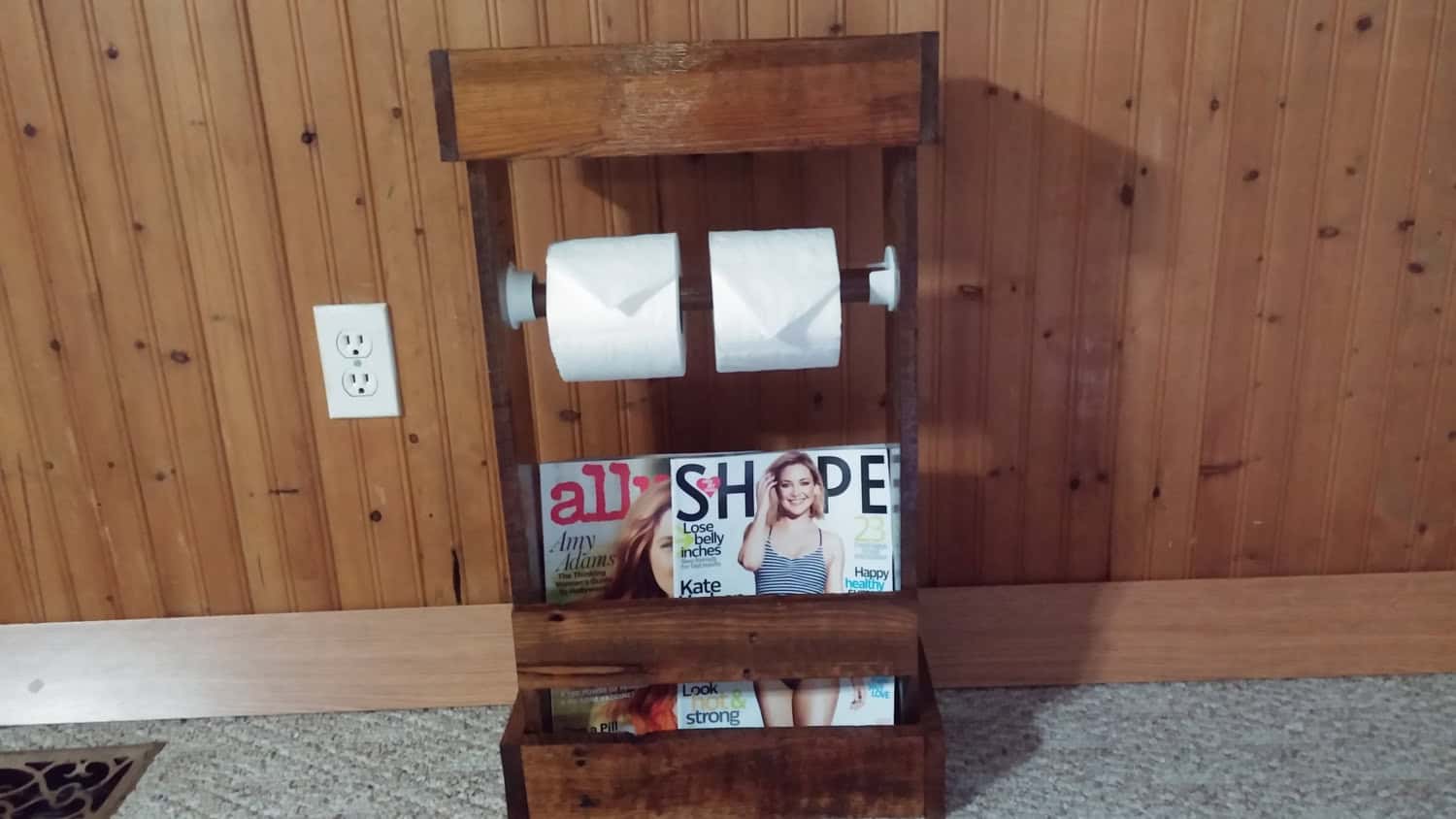 15 Impressive Handmade Pallet Wood Crafts For Your Bathroom