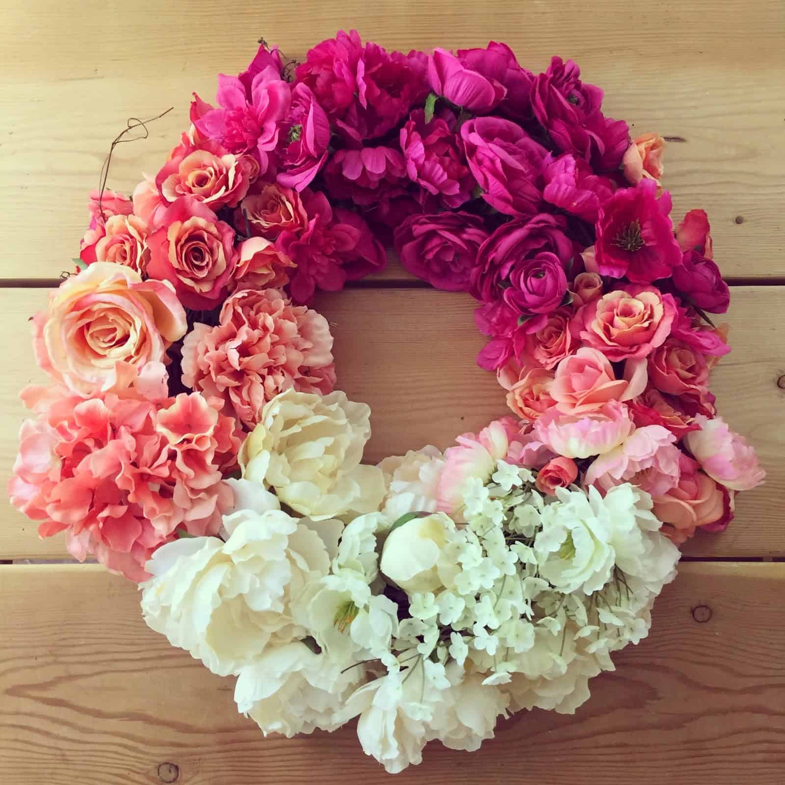 19 Divine Floral Wreath Designs That Are Easy To Make 19 Divine Floral Wreath Designs That Are Easy To Make