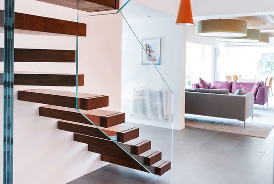 10 Fascinating Wood & Glass Staircase Designs For Elegant Home