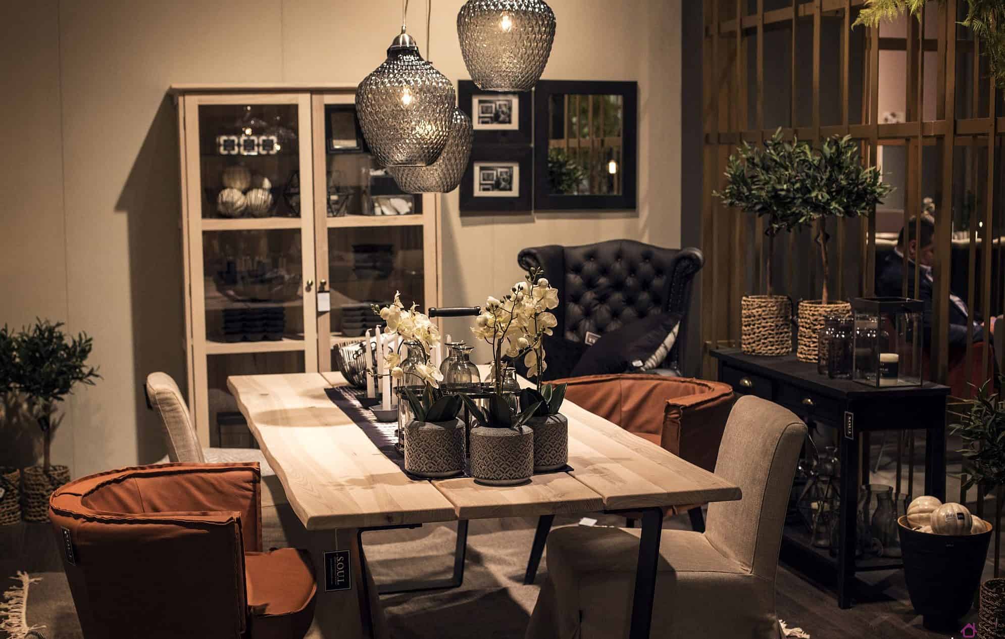 14 Delightful Farmhouse Dining Rooms That Will Catch Your Eye