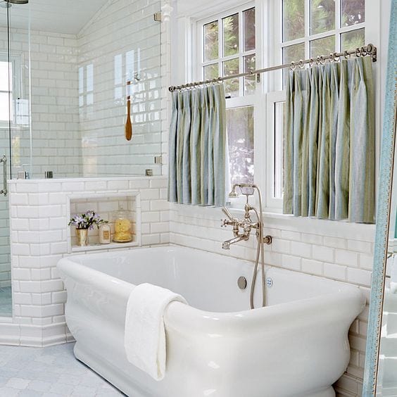 18 Inspirational Ideas For Choosing Properly Bathroom Window Curtains