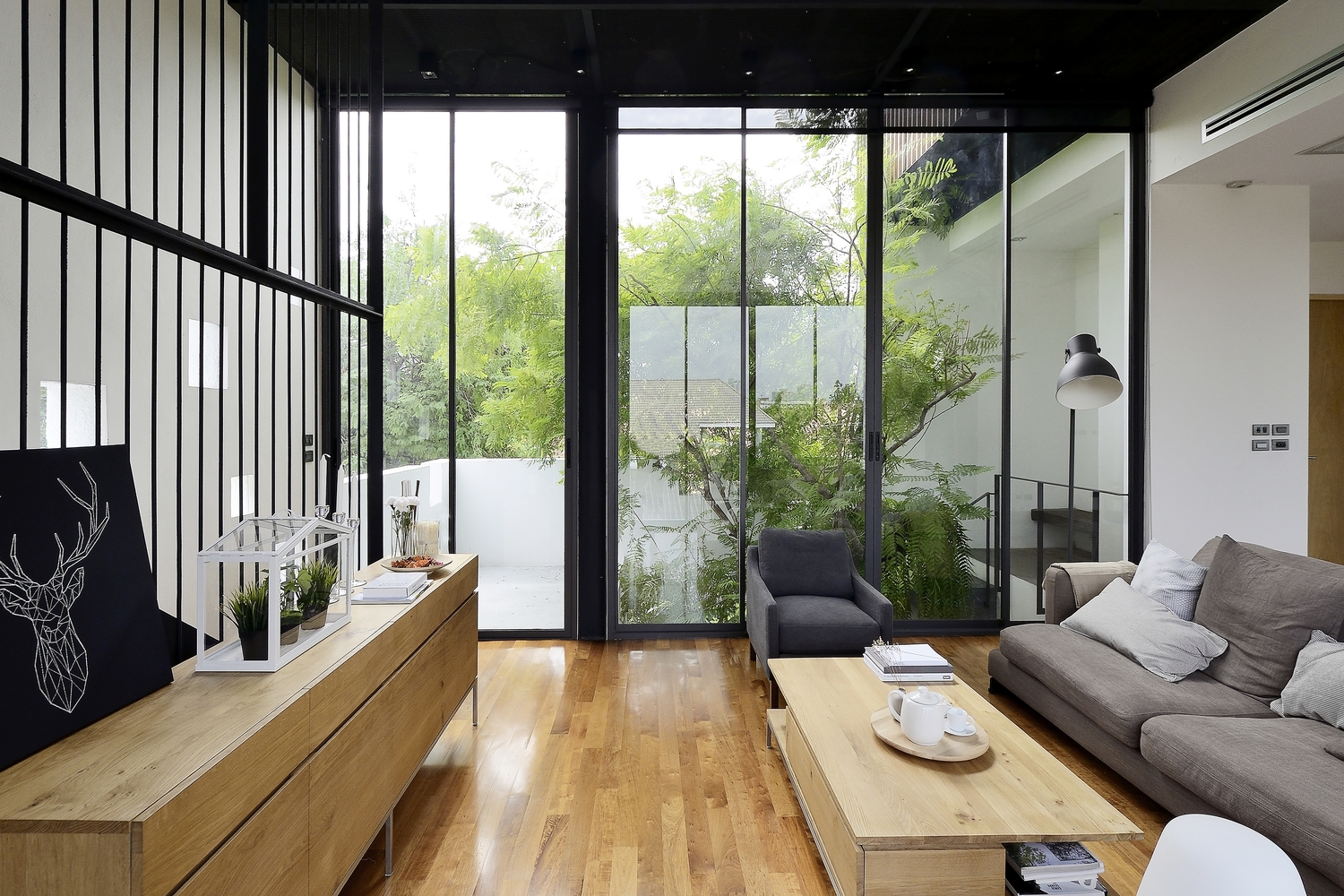 Aperture House by Stu/D/O in Bangkok, Thailand Aperture House by Stu/D/O in Bangkok, Thailand