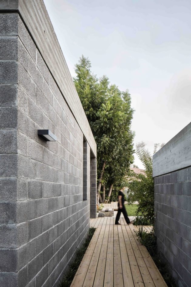 Bare House by Jacobs-Yaniv Architects in Herzliya, Israel