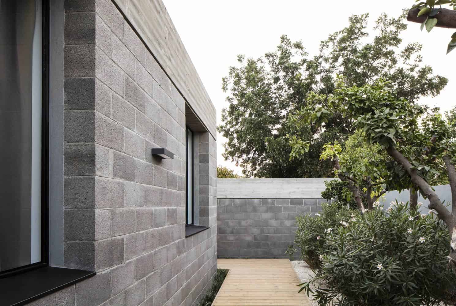 Bare House by Jacobs-Yaniv Architects in Herzliya, Israel Bare House by Jacobs-Yaniv Architects in Herzliya, Israel