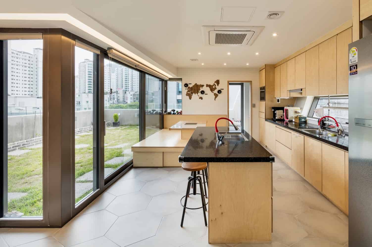 Busan Times / Moon Hoon / South Korea Busan Times / Moon Hoon / South Korea