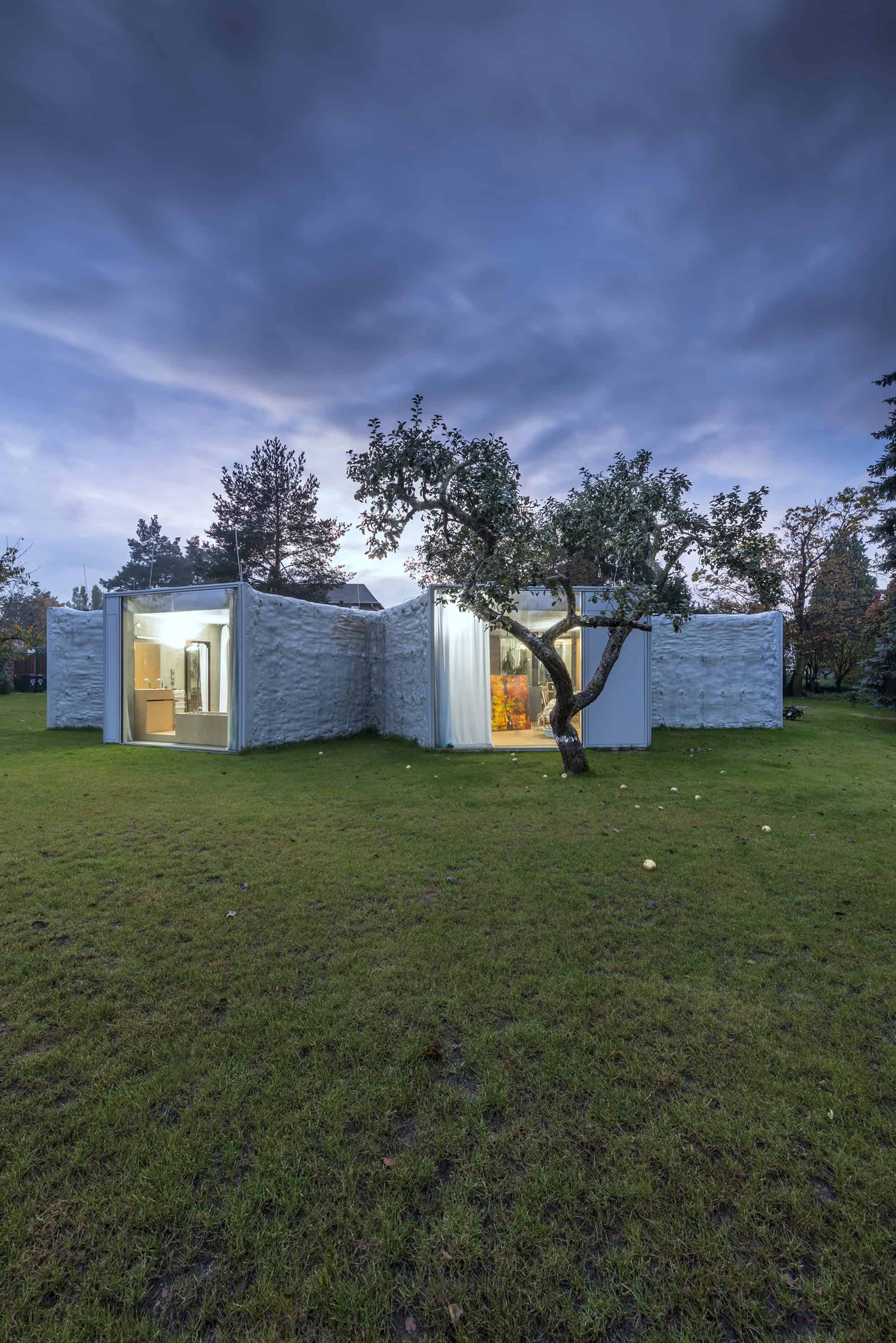 Chameleon House by Petr Hajek Architekti in Prague, Czech Republic Chameleon House by Petr Hajek Architekti in Prague, Czech Republic