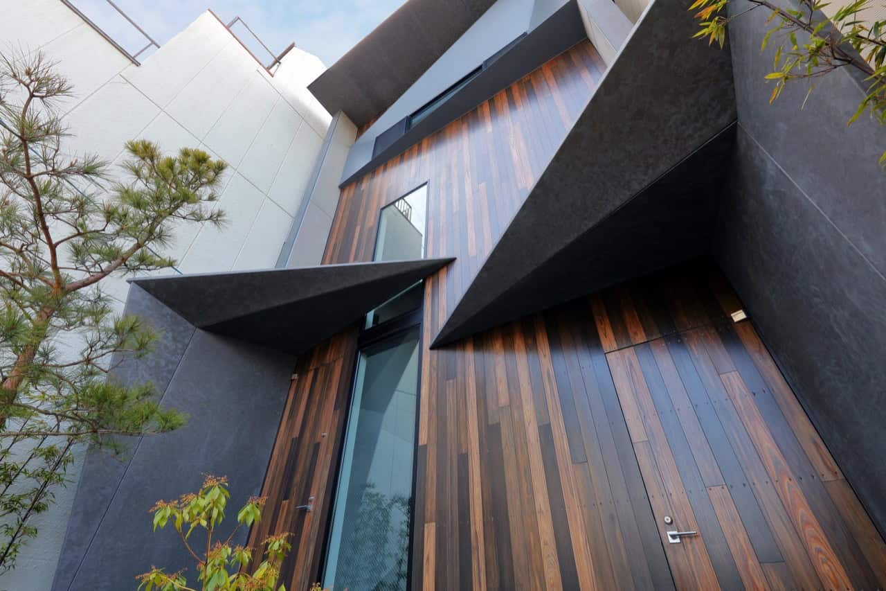 Riverside Villa by Atelier Boronski in Kyoto, Japan Riverside Villa by Atelier Boronski in Kyoto, Japan