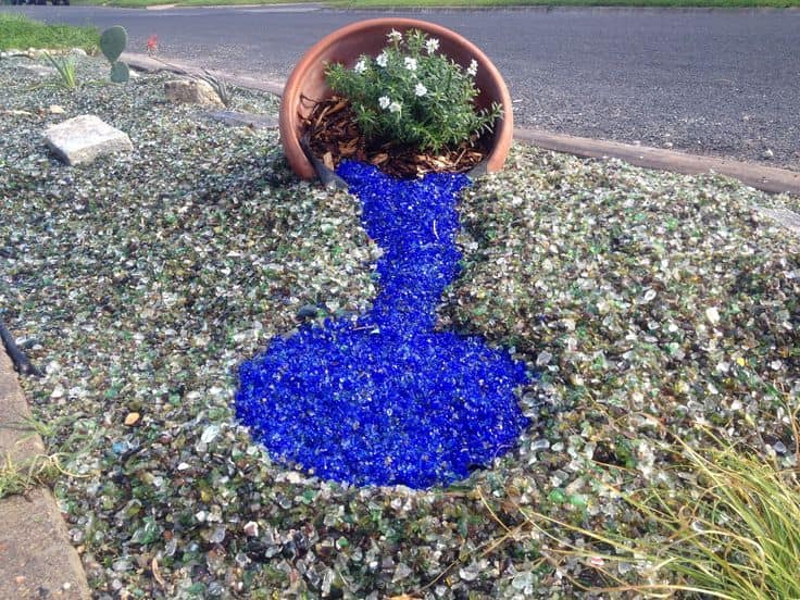 15 Extraordinary Ideas For Landscaping The Garden With Glass Mulch 15 Extraordinary Ideas For Landscaping The Garden With Glass Mulch