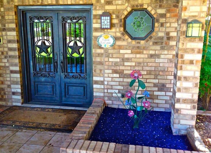 15 Extraordinary Ideas For Landscaping The Garden With Glass Mulch 15 Extraordinary Ideas For Landscaping The Garden With Glass Mulch