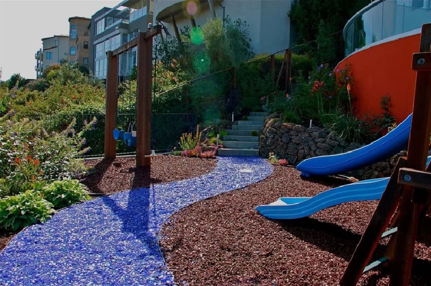 15 Extraordinary Ideas For Landscaping The Garden With Glass Mulch 15 Extraordinary Ideas For Landscaping The Garden With Glass Mulch